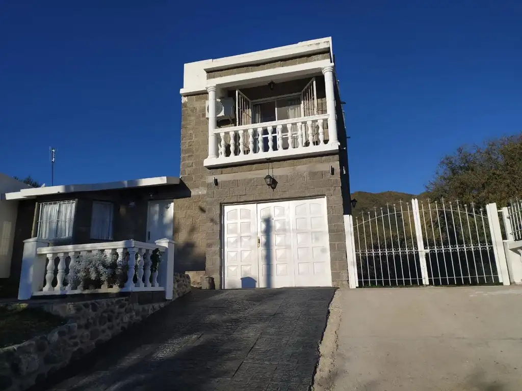 Vendo Hermosa casa vista al Lago– Bialet Massé