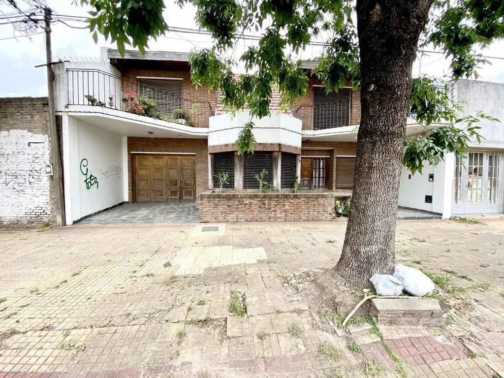 Casa - Venta - Argentina, La Plata - 68 100