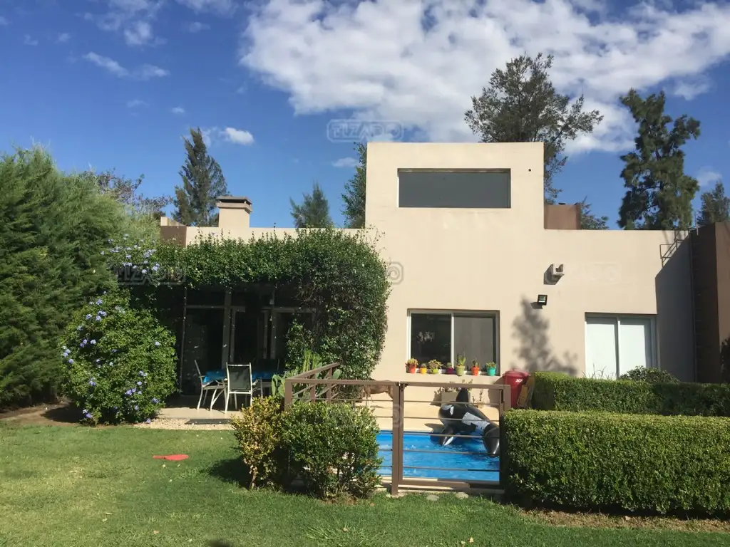 Casa en Venta El Casco de Alvarez, Zona Oeste