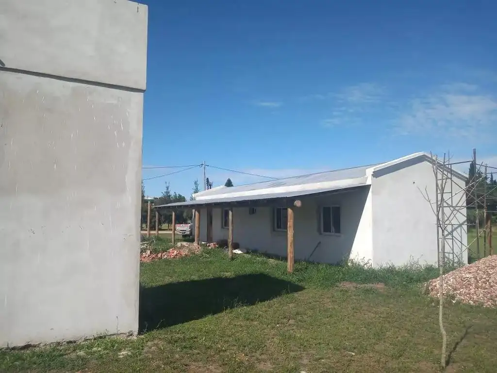 Casa en venta - 2 Dormitorios 1 Baño - 2.500Mts2 - Doyle, San Pedro