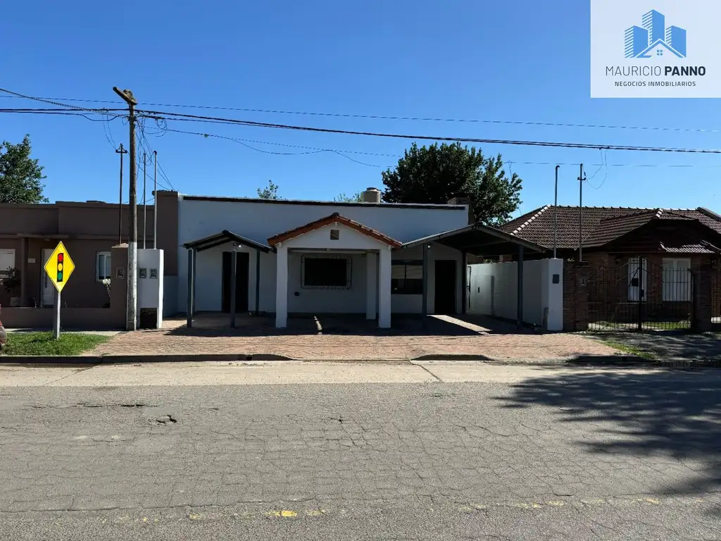 Casa en alquiler de 2 dormitorios c/ cochera en Capitán Sarmiento