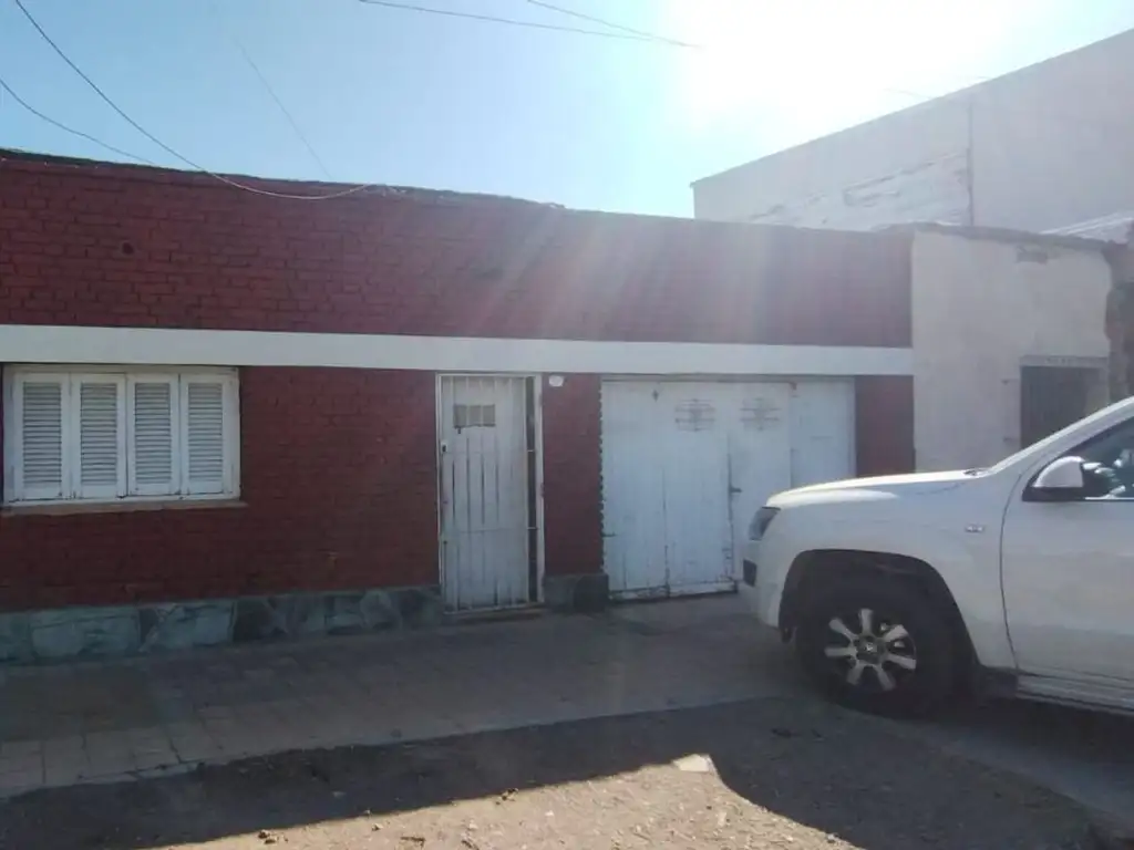 TERRENO CON CASA REFACCIONAR VENTA DORREGO GLLÉN