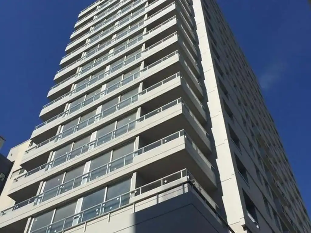 2 ambientes Torre Black Juncal