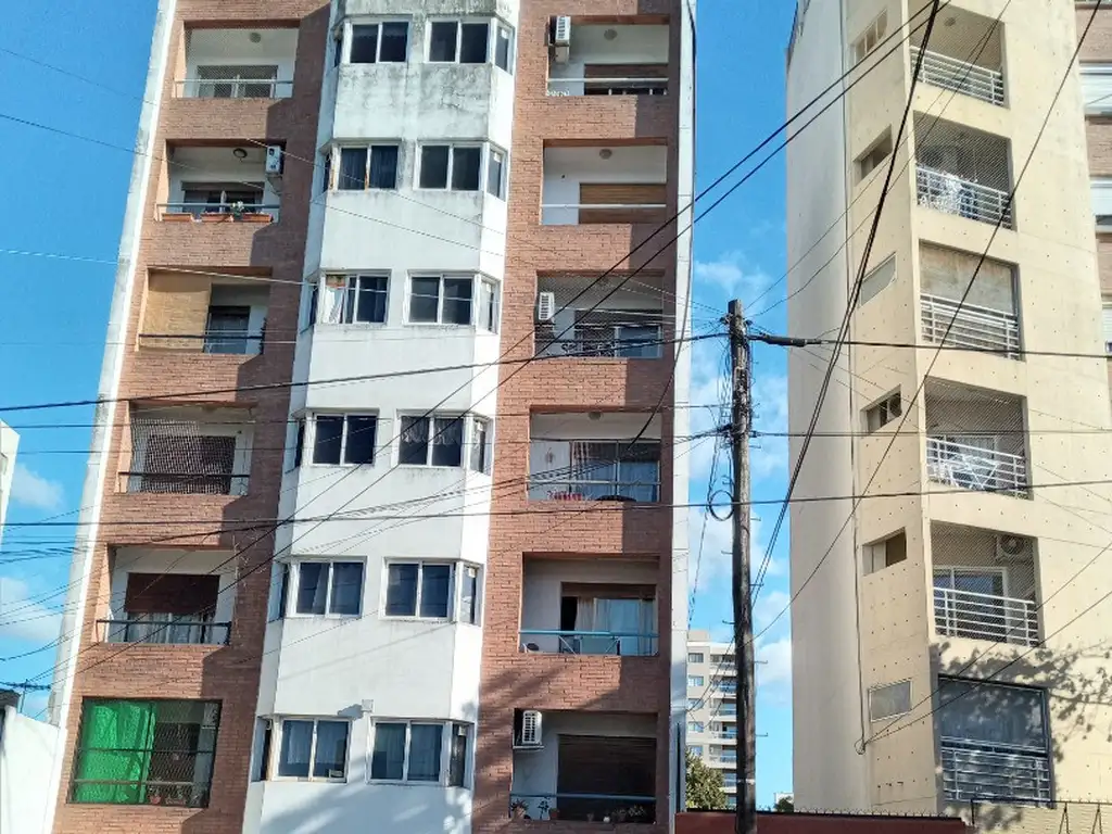 HERMOSO SEMIPISO