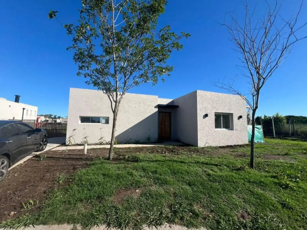 CASA EN SAN RAMON 4 AMBIENTES A ESTRENAR