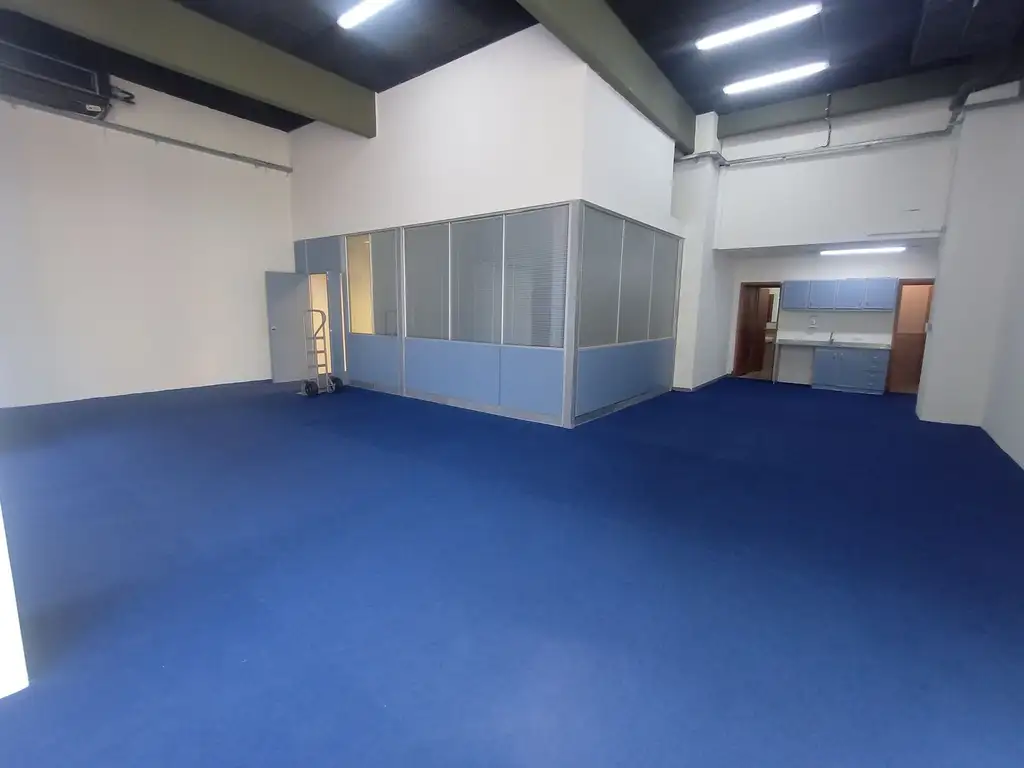 Alquiler Oficinas Beccar 140 mts. 5 coch impecable