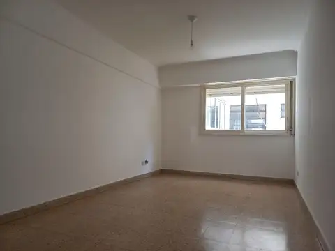 MUY BUEN DEPARTAMENTO 3 AMB EN EXCELENTE ZONA 