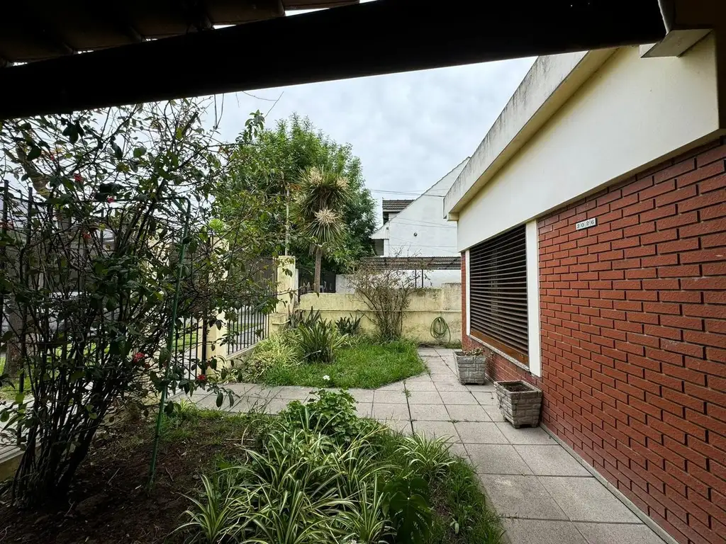 CASA EN VENTA EN JOSE MARMOL