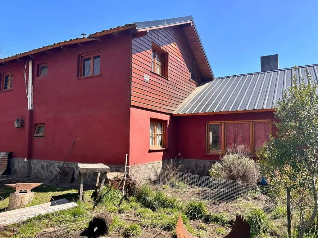 FINA PATAGONIA. Casa en venta de 3 dormitorios c/ cochera en San Martin de los Andes