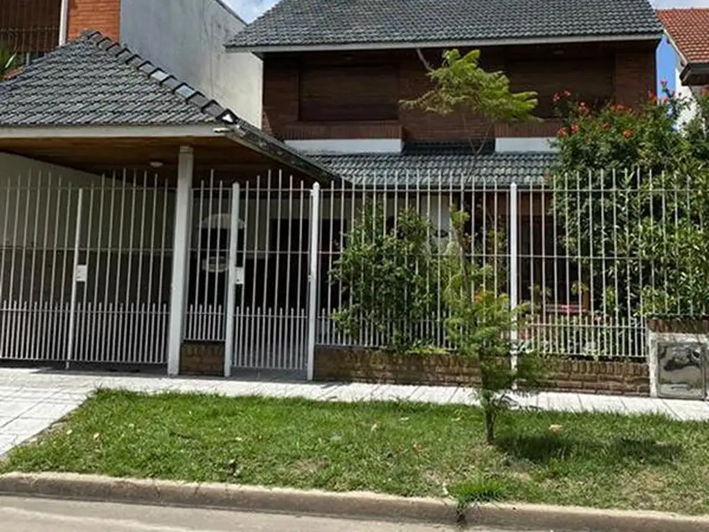 Formosa 1332, Bernal Oeste ¡Casa en venta!