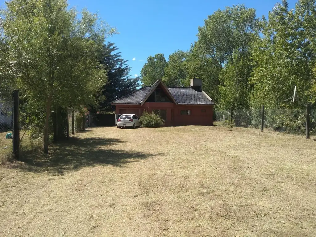 Casa en Aguas Verdes, lote Importante.