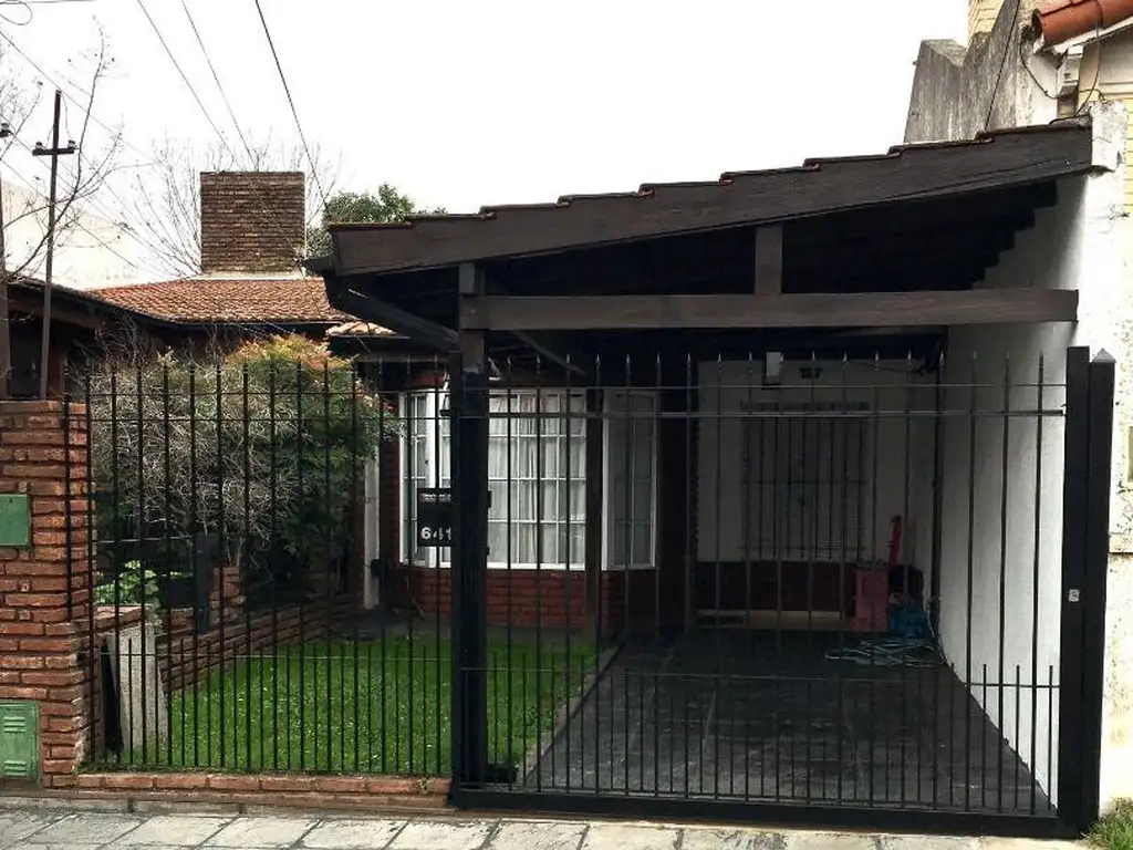 Casa en venta en Castelar Sur