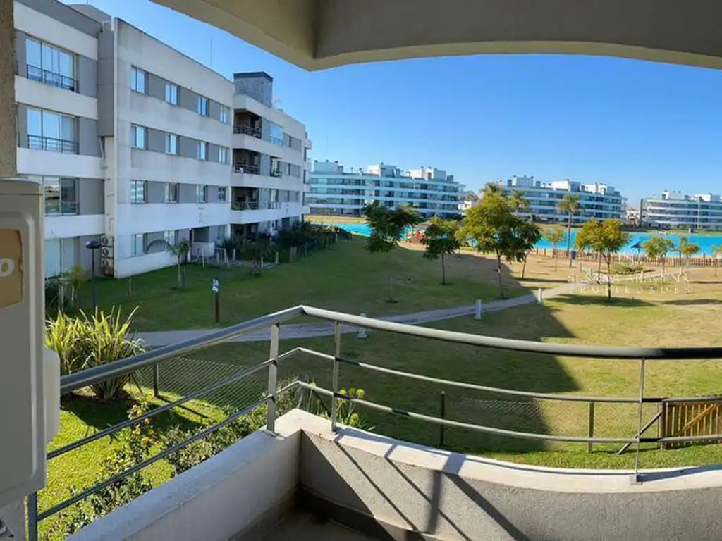 Departamento en venta - Lagoon Pilar con vista a laguna!