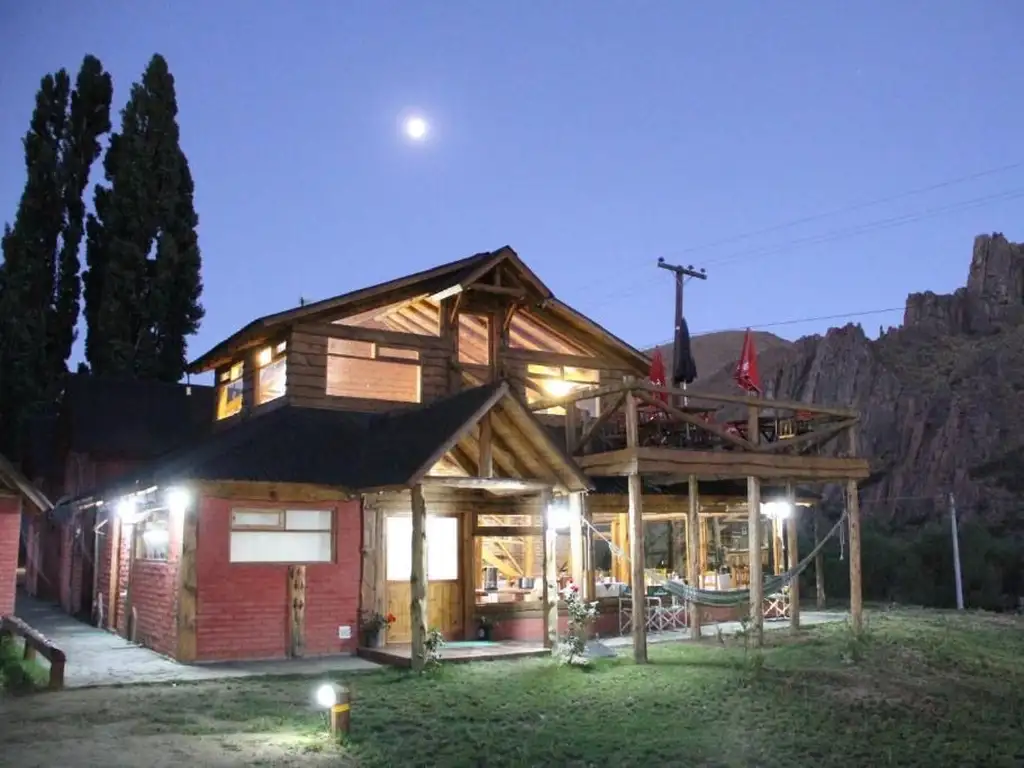 FINA PATAGONIA. Hotel en venta ubicado en Aluminé