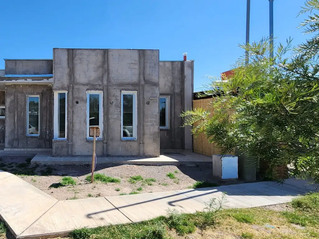 ¡CASA A ESTENAR EN BARRIO GARDENS! ENTREGA EN 60 DIAS