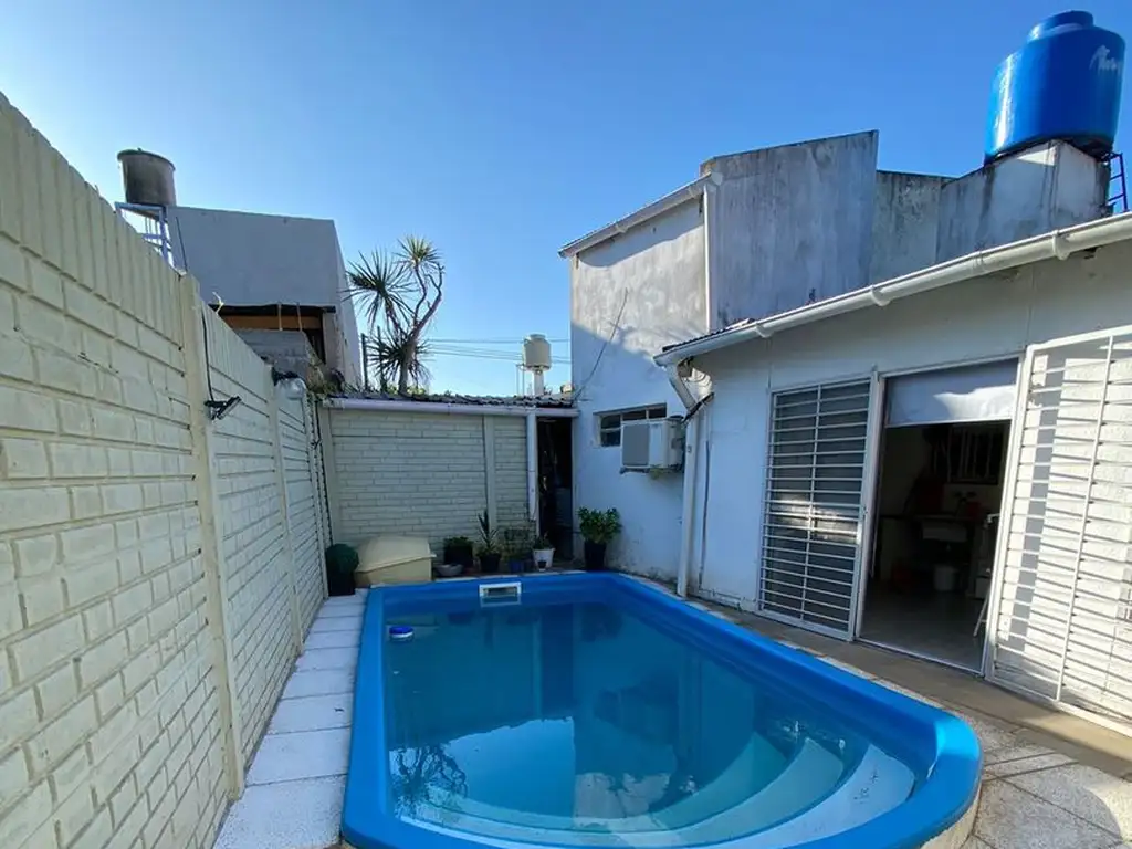 Casa en Venta en Gonnet [Cod: 7253-70]