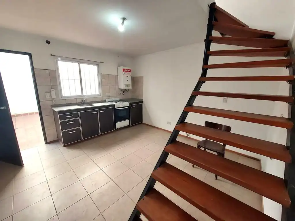 Departamento de Pasillo 1 Dormitorio en La Florida - Rondeau y 26 de Agosto