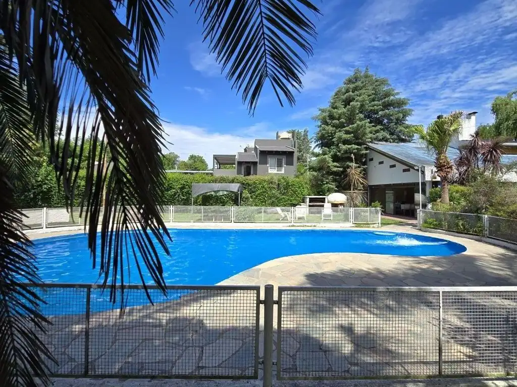 Quinta - Alquiler temporario - Argentina, Moreno - La Providencia 1000