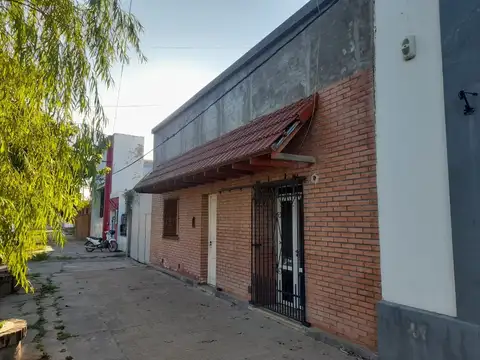 VENTA CASA CON PATIO EN TOSTADO, SANTA FE