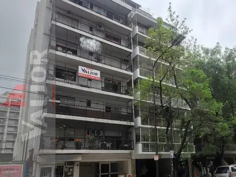 Departamento 3 amb al frente - Balcon - Cochera fija 
