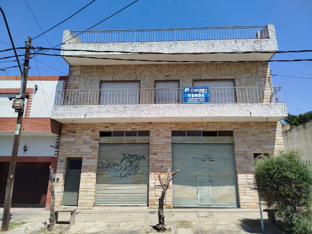 LOCAL + 2 VIVIENDAS + GARAGE - VENTA EN BLOCK