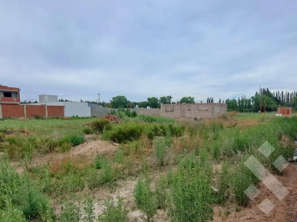 VENTA de TERRENO CON ESCRITURA en Cinco Saltos, R.N.