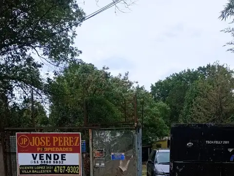 Terreno con pileta en la Reja