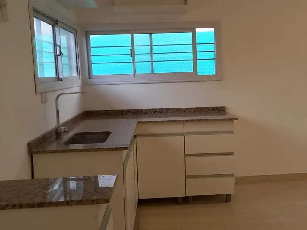 OPORTUNIDAD VENTA CASA A ESTRENAR  LUJAN  PEDRIEL