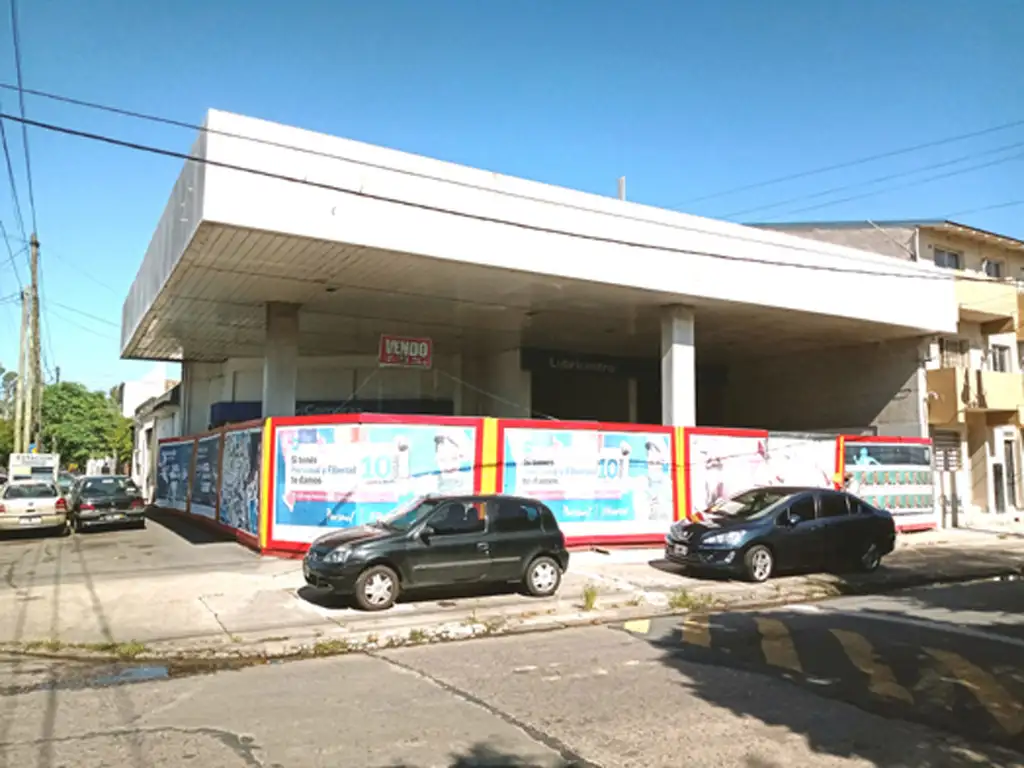 DOS LOTES EN ESQUINA, TOTAL 279,54 M2 ( EX ESTACIÓN DE SERVICIO ) SALVADOR SOREDA 4900 AVELLANEDA.