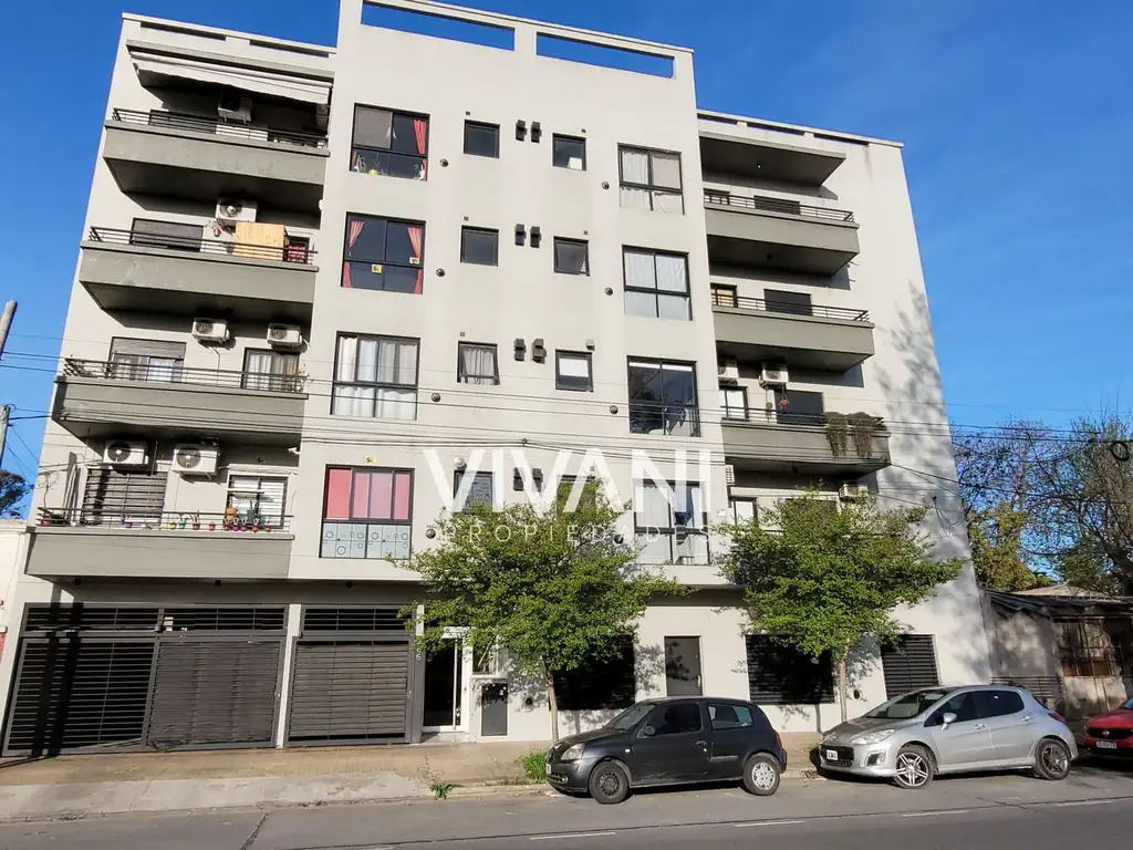 VENTA DEPARTAMENTO BOULEVARD 84 e/ 69 y 70 2 DORM con TERRAZ