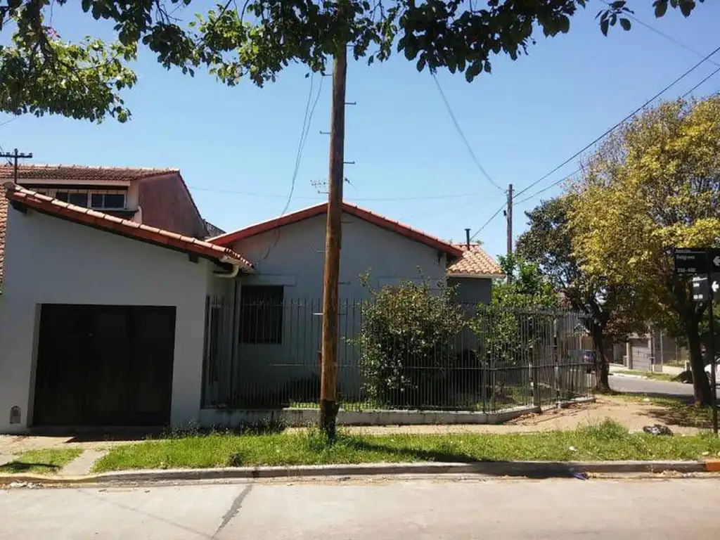 Casa en Quilmes, Belgrano 400