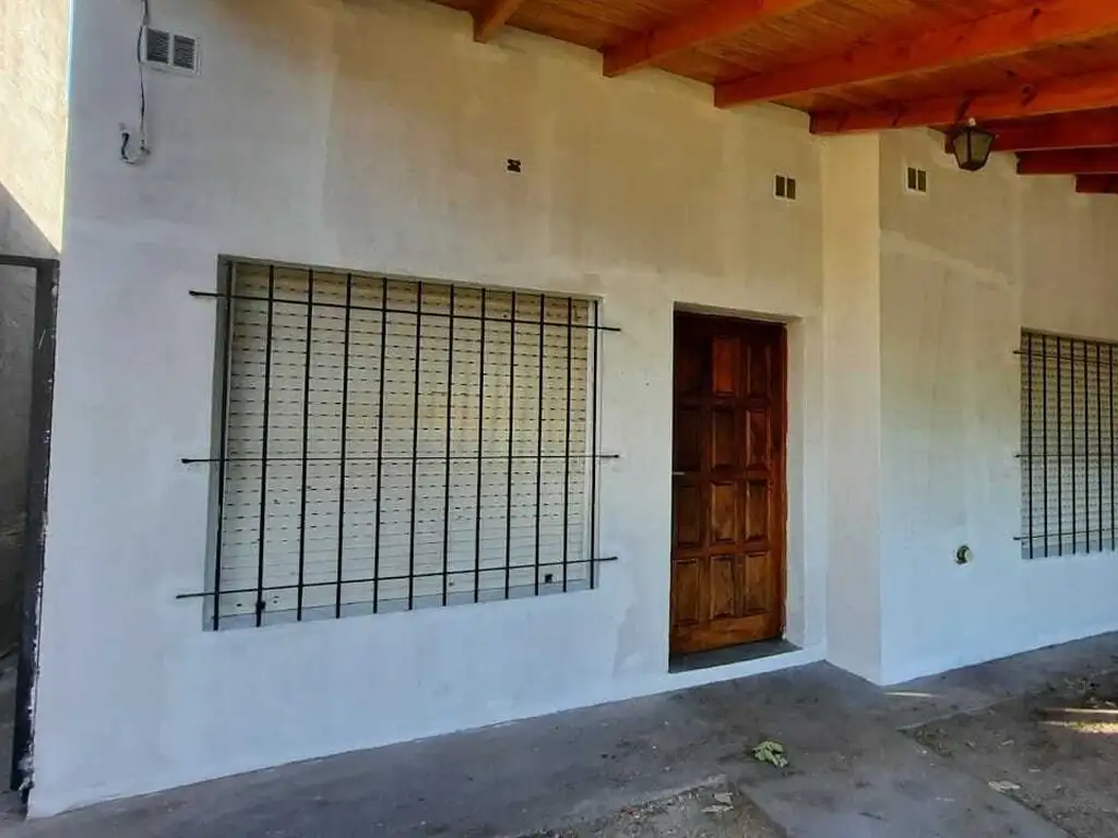 Casa  en Venta en Roque Perez