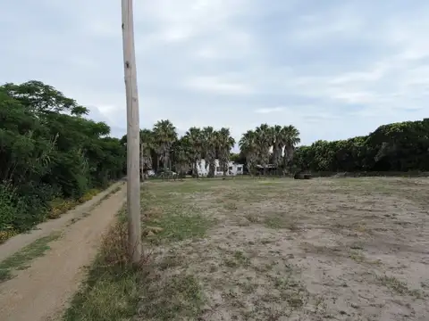 Vende de terreno en Carrasco