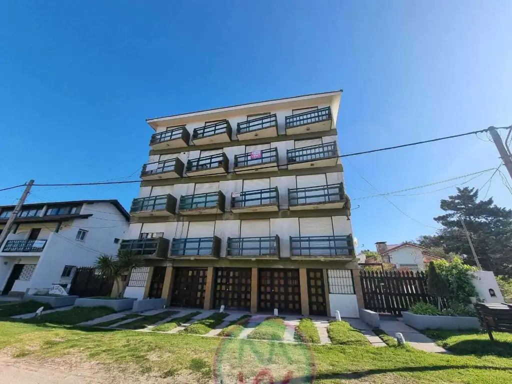 Departamento en venta de 2 dormitorios en zona del muelle de Gesell