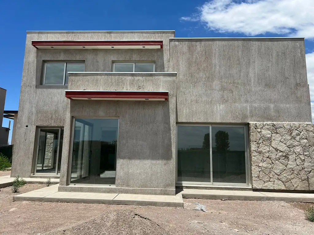 Se vende casa en Lujan de Cuyo