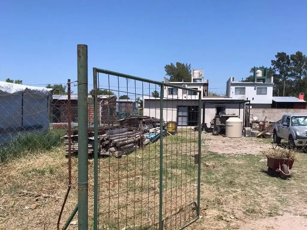 Casa en construcción  en City Bell, con lote de 10x30