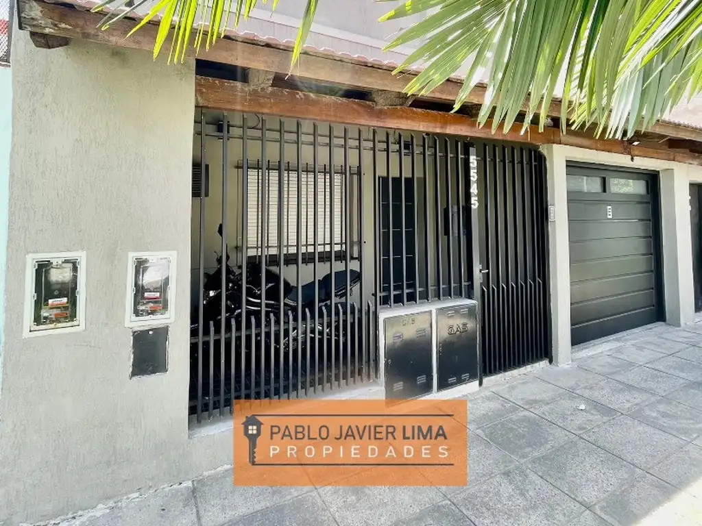 VENTA DE DEPARTAMENTO TIPO CASA 3 AMB AL FRENTE EN CASEROS - TRES DE FEBRERO