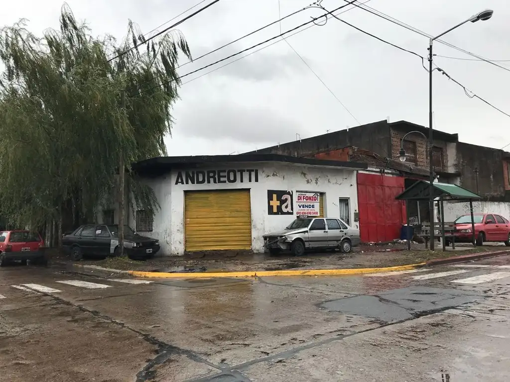 GALPON Y CASA CON LOCAL