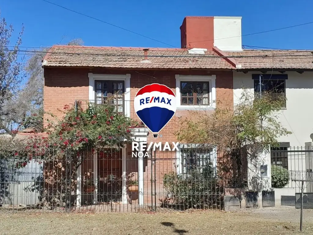 CASA 5 DORMITORIOS VENTA BARRIO GRAND BOURG