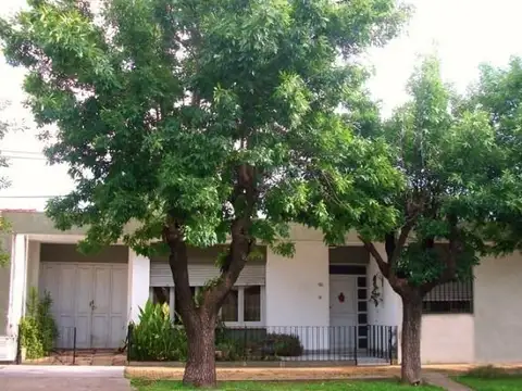 Casa - Venta - Argentina, Sargento Cabral - SARMIENTO 200