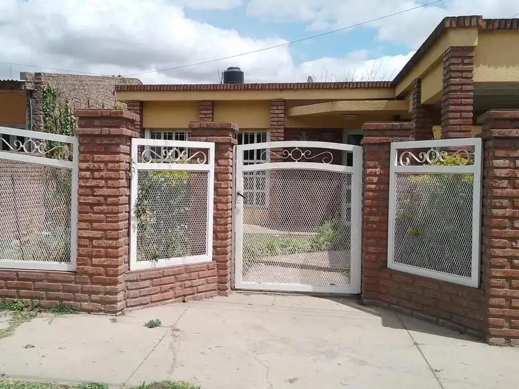 SE VENDE CASA EN RICARDONE