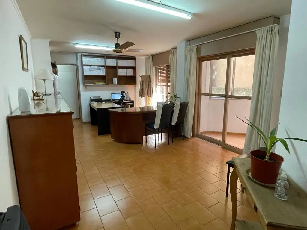 SE VENDE - CENTRO - DPTO  DE 2 DORM - LA MEJOR ZONA, SOBRE CAÑADA - A PASOS DE TODO