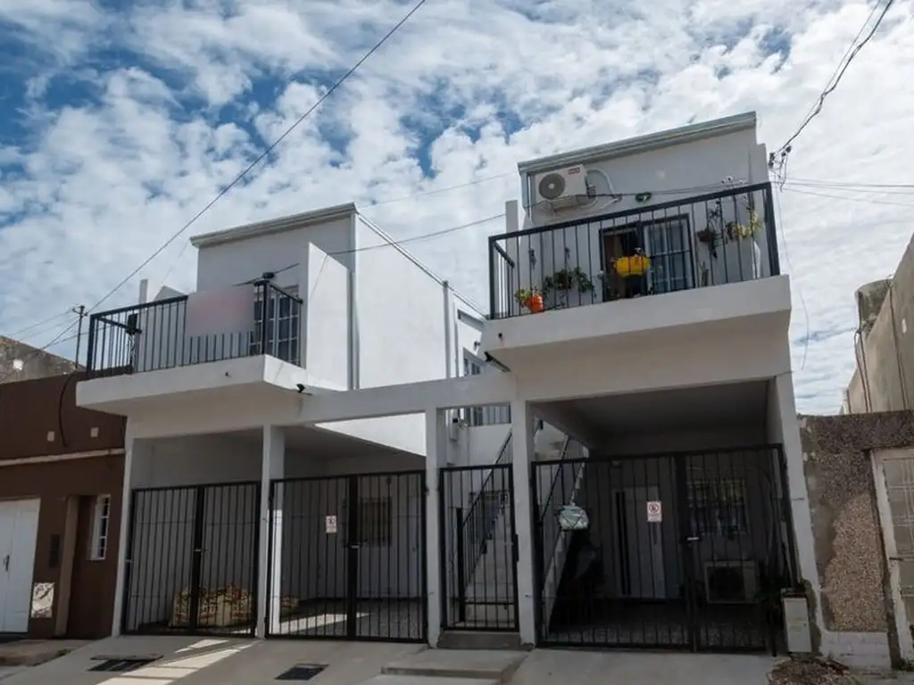 Venta Dpto 2 dormitorios con balcón en Santo Tome