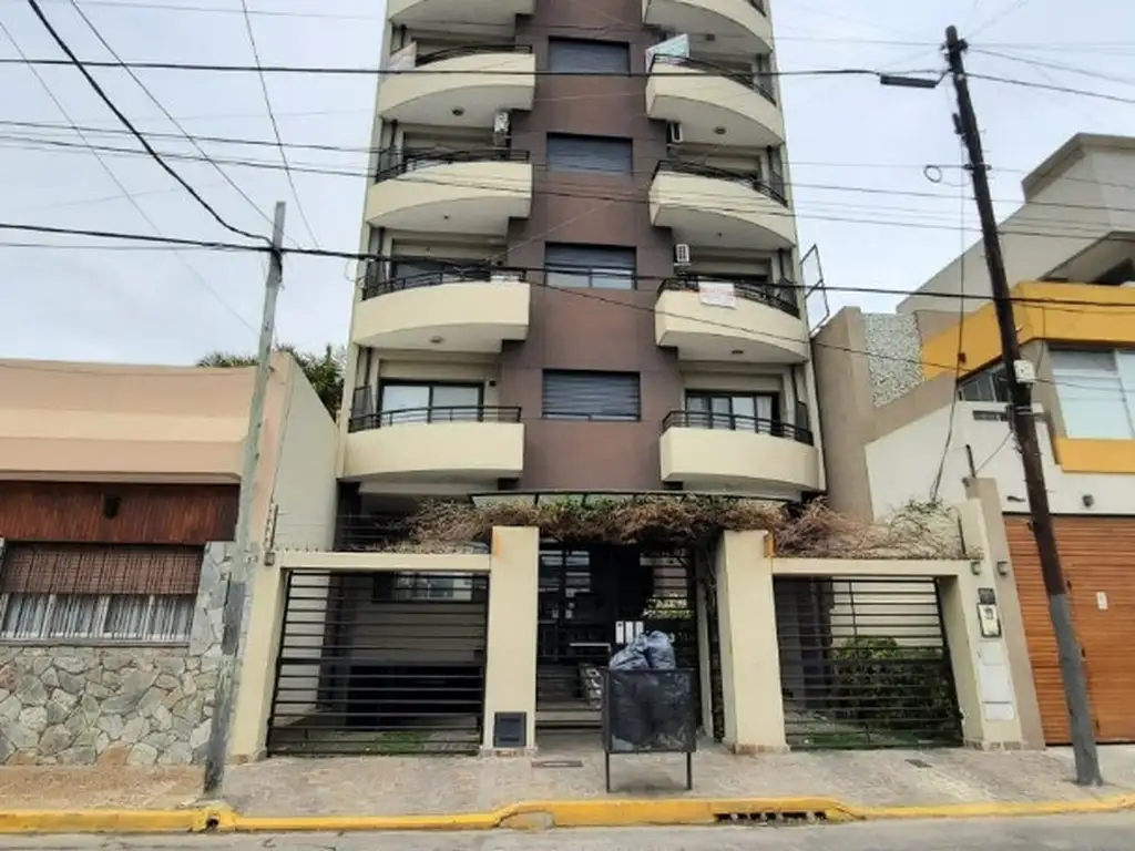 Semipiso en venta en Berazategui centro