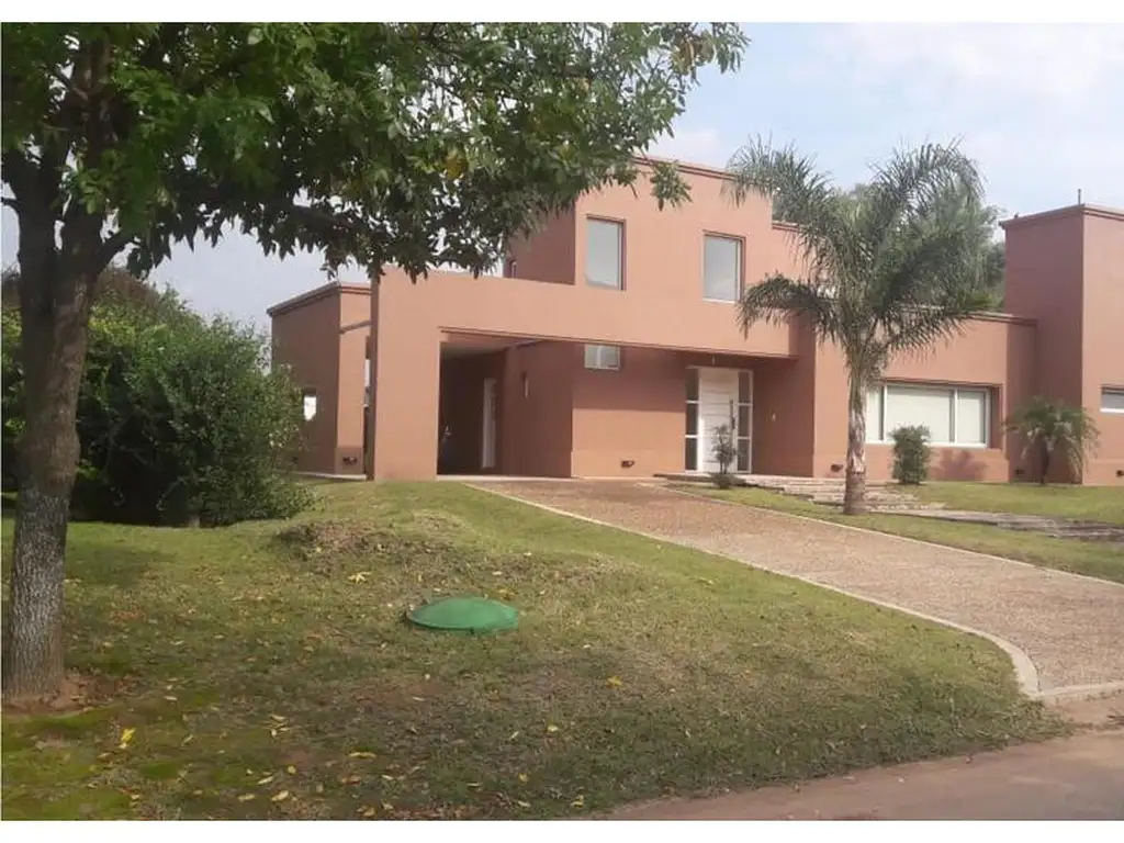 EN VENTA EXCELENTE OPORTUNIDAD CASA GREENVILLE I - PILETA Y GRAN FORESTACION