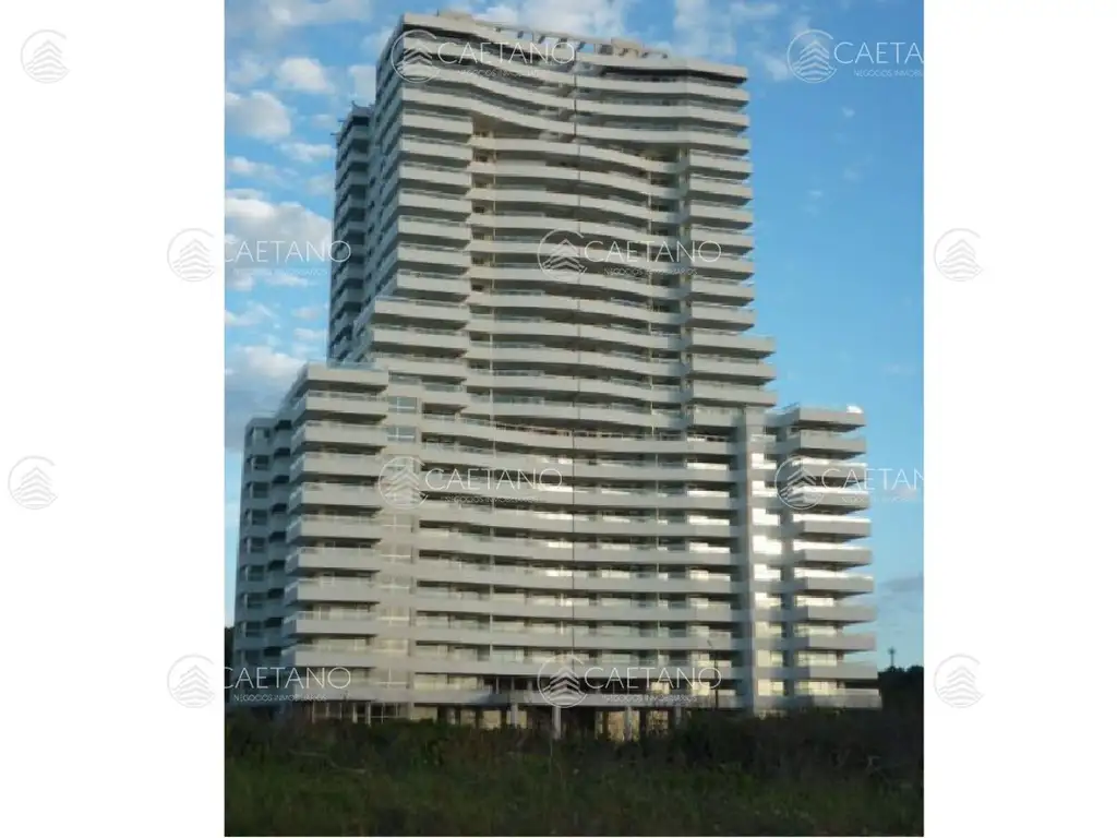 Apartamento en Brava, 3 dormitorios *