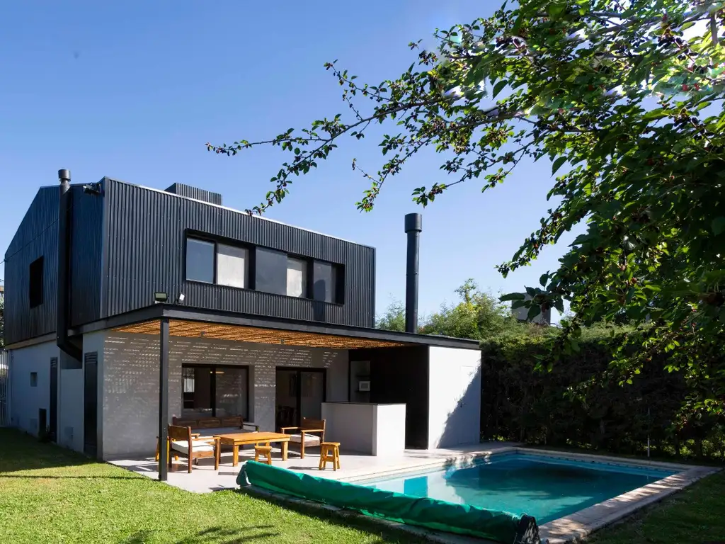 Hermosa casa a estrenar para ALQUILER TEMPORARIO en Indio Cua Country Golf Club