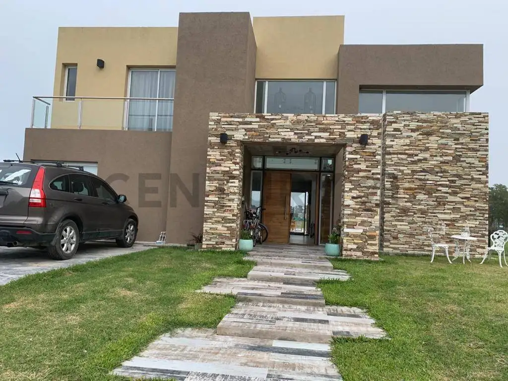 Casa en venta en Lagos de San Eliseo, Canning / San Vicente