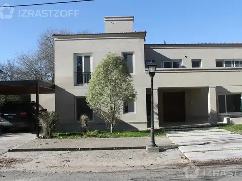 Casa en esquina completamente refaccionada a nuevo - Foto 0