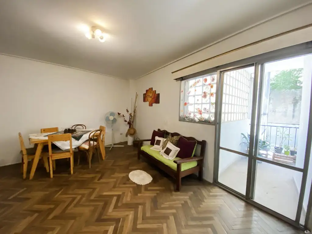 Venta Departamento Semipiso 3 Ambientes con Balcón en Barrio Norte